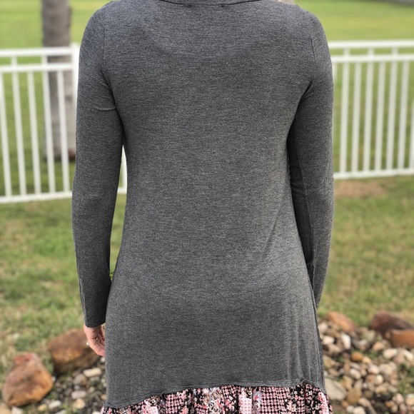 Easel tunic with ruffle detail - Picture 3 of 5